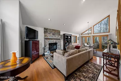 3176 Bluebird Drive, Bushkill, PA 18324 - Photo 7