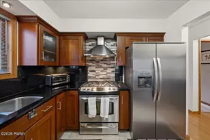 3176 Bluebird Dr, Bushkill, PA 18324 - Photo 13