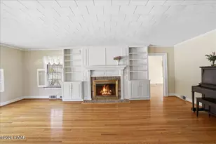 297 E Shore Dr, Lake Ariel, PA 18436 - Photo 13