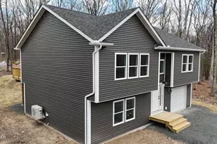 104 Sunfish Rd, Milford, PA 18337 - Photo 3