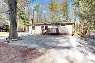 118 Willow Dr, Dingmans Ferry, PA 18328 - Photo 1