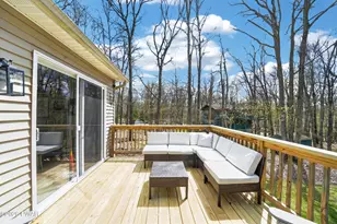 133 Cherry Hill Cir, Hawley, PA 18428 - Photo 3