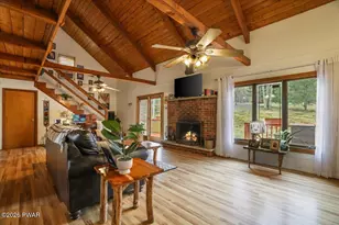 1114 Grouse Ct, Bushkill, PA 18324 - Photo 5