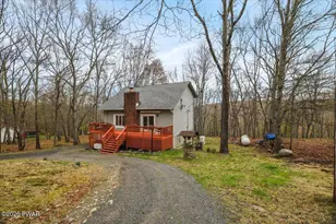 1114 Grouse Ct, Bushkill, PA 18324 - Photo 3