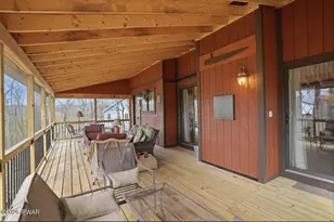 138 Dover Dr, Bushkill, PA 18324 - Photo 9
