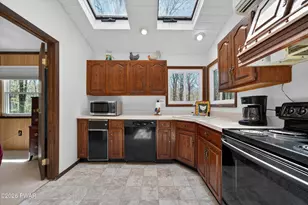143 Midlake Dr, Milford, PA 18337 - Photo 19