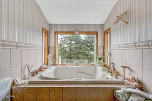 107 Lookout Dr, Hawley, PA 18428 - Photo 49