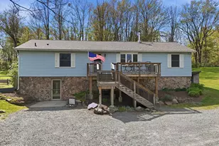595 Goose Pond Rd, Lake Ariel, PA 18436 - Photo 1