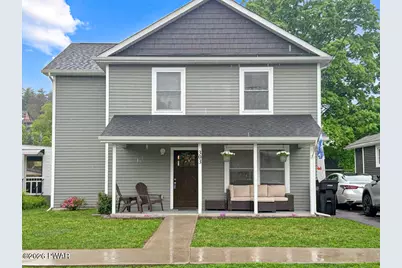 303 Avenue E, Matamoras, PA 18336 - Photo 1