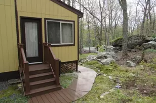 328 Maple Ridge Dr, Hawley, PA 18428 - Photo 5