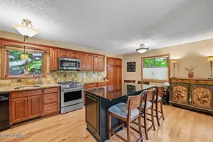 562 Lakeview Dr W, Lake Ariel, PA 18436 - Photo 39