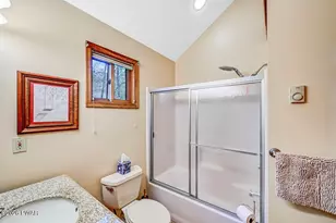 562 Lakeview Dr W, Lake Ariel, PA 18436 - Photo 61