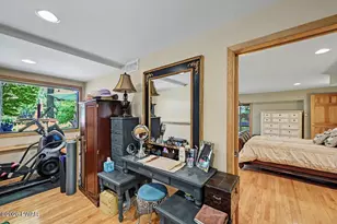 562 Lakeview Dr W, Lake Ariel, PA 18436 - Photo 77