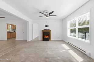4 Pebble Ct, Lake Ariel, PA 18436 - Photo 7