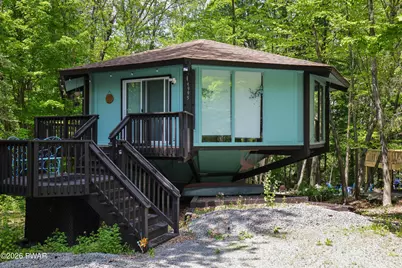 1995 Lakeview Drive E, Lake Ariel, PA 18436 - Photo 1