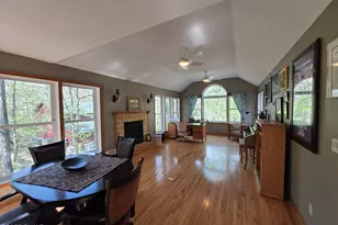 807 Dogwood Ct, Lords Valley, PA 18428 - Photo 11
