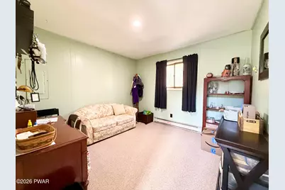 825 N Hillview Place, Hawley, PA 18428 - Photo 15