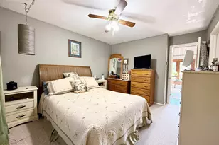 825 N Hillview Pl, Hawley, PA 18428 - Photo 13