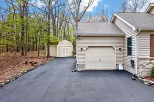 109 Maple Ridge Rd, Milford, PA 18337 - Photo 5