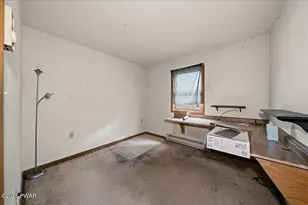 520 Hummingbird Ct, Bushkill, PA 18324 - Photo 13
