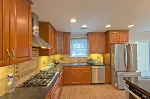 412 Scotch Pine Dr, Pocono Summit, PA 18346 - Photo 15