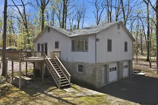 150 Yacht Club Dr, Greentown, PA 18426 - Photo 1