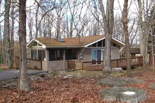 102 Surrey Ln, Lords Valley, PA 18428 - Photo 15