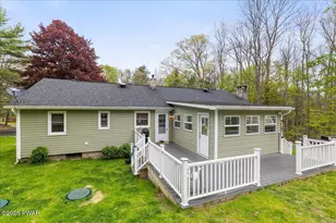 212 Lakeshore Dr, Lakeville, PA 18438 - Photo 13