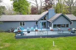 105 Orchard Dr, Lords Valley, PA 18428 - Photo 9