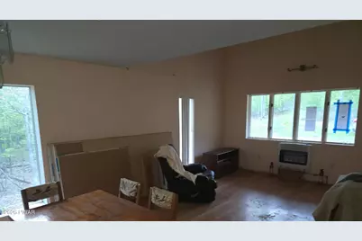 210 Urban Road, Hawley, PA 18428 - Photo 17