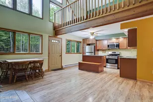 115 Fawnwood Cir, Greentown, PA 18426 - Photo 5