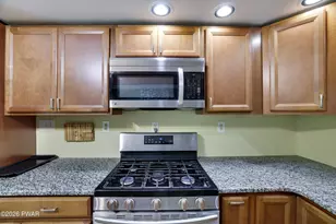 115 Fawnwood Cir, Greentown, PA 18426 - Photo 7