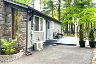 103 Quail Ct, Dingmans Ferry, PA 18328 - Photo 3