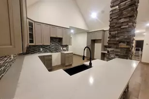 215 Cottonwood Dr, Hawley, PA 18428 - Photo 31
