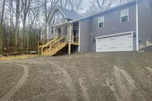 215 Cottonwood Dr, Hawley, PA 18428 - Photo 29