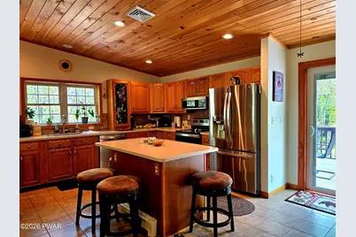 807 E Spur Court, Lords Valley, PA 18428 - Photo 9