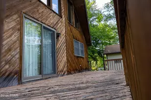 28 Woodridge Dr, Lake Ariel, PA 18436 - Photo 3