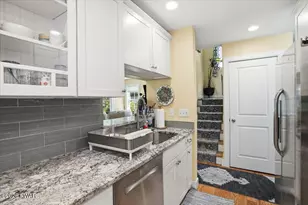 142 Wallenpaupack Dr, Greentown, PA 18426 - Photo 11