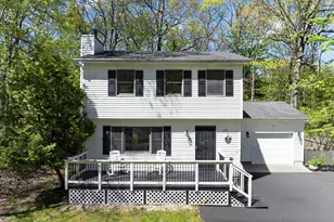224 Westfall Dr, Dingmans Ferry, PA 18328 - Photo 1