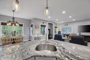 107 Bear Valley Dr, Tafton, PA 18464 - Photo 13