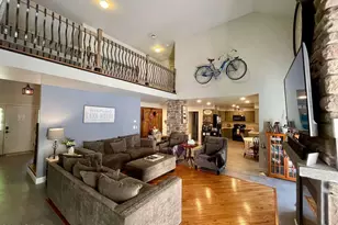 75 Parkwood Dr, Lake Ariel, PA 18436 - Photo 3