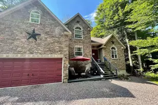 75 Parkwood Dr, Lake Ariel, PA 18436 - Photo 1