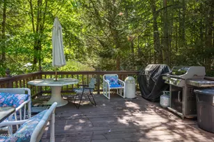240 W Shore Dr, Hawley, PA 18428 - Photo 17