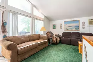 240 W Shore Dr, Hawley, PA 18428 - Photo 29