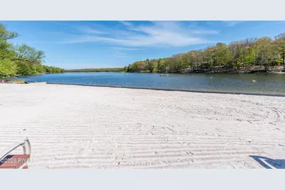 240 W Shore Drive, Hawley, PA 18428 - Photo 21