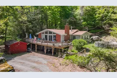 240 W Shore Drive, Hawley, PA 18428 - Photo 1
