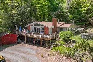 240 W Shore Dr, Hawley, PA 18428 - Photo 1