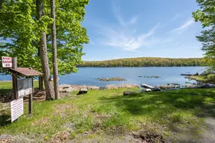 240 W Shore Dr, Hawley, PA 18428 - Photo 5