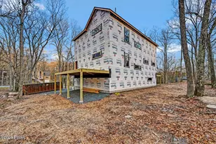 101 Maple Leaf Rd, Lackawaxen, PA 18435 - Photo 3