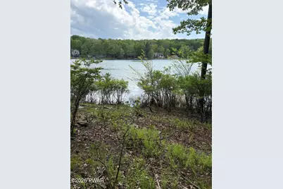 1 E 13 E Shore Drive, Hawley, PA 18428 - Photo 5